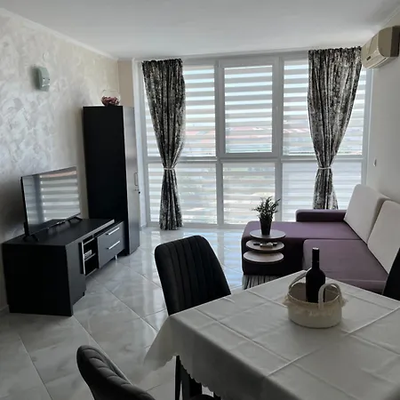 Apartment With Pool In Atlantis *