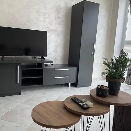 With Pool In Atlantis Daire