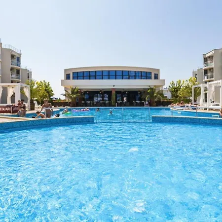 Apartment With Pool In Atlantis *