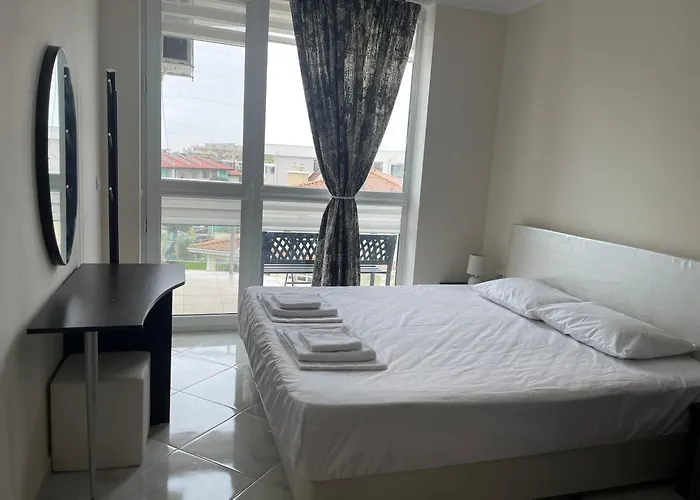 With Pool In Atlantis * بورغاس