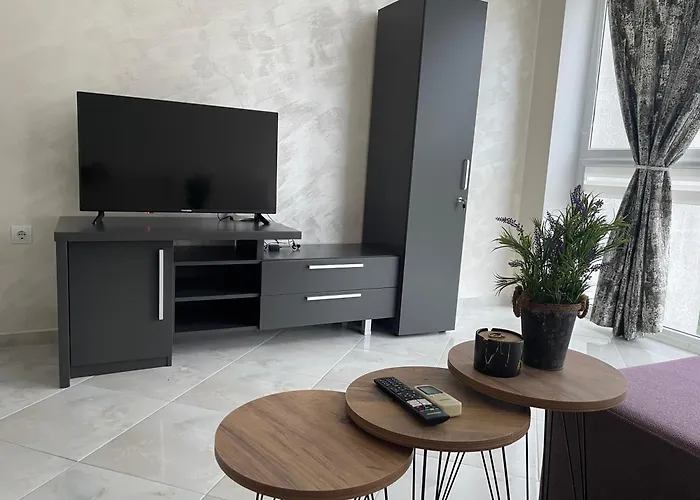 With Pool In Atlantis شقة